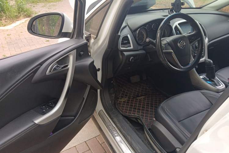 Used Buick GT 2010 XT 1.6T Fashion Sport Edition Driver Seat