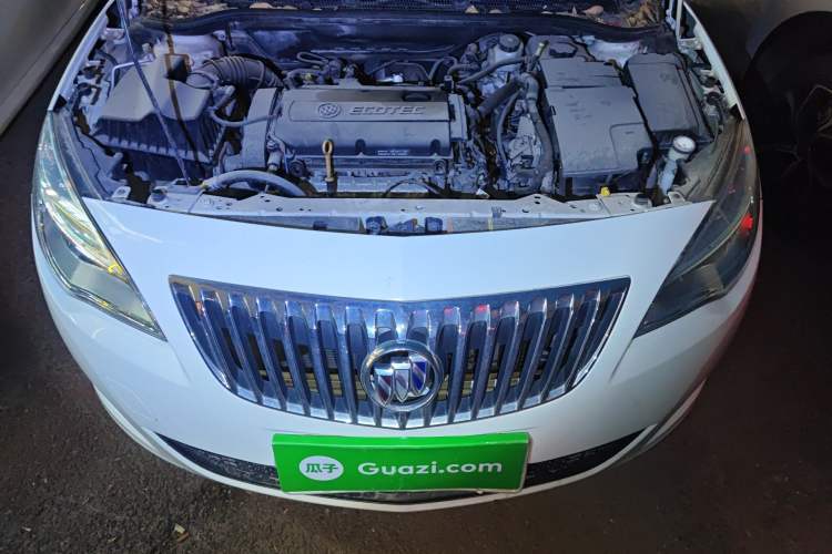 Used Buick GT 2010 XT 1.6L Automatic Fashion Edition Engine Bay