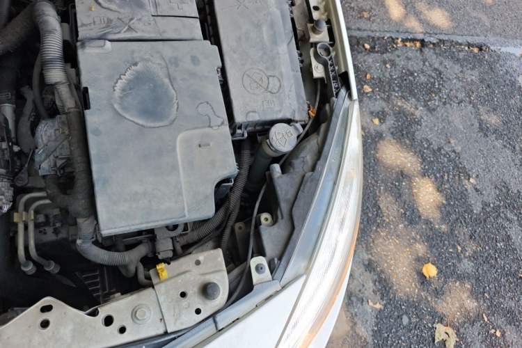 Used Buick GT 2010 XT 1.6L Automatic Fashion Edition Engine Bay Left
