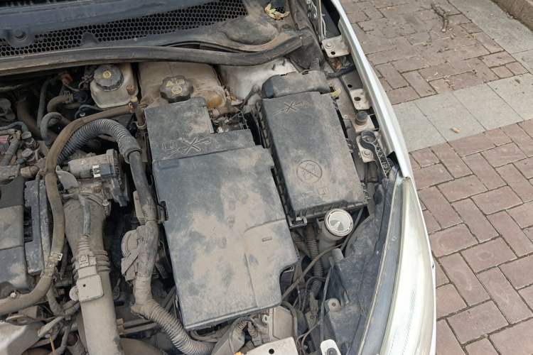 Used Buick GT 2010 XT 1.6T Fashion Sport Edition Engine Bay Left