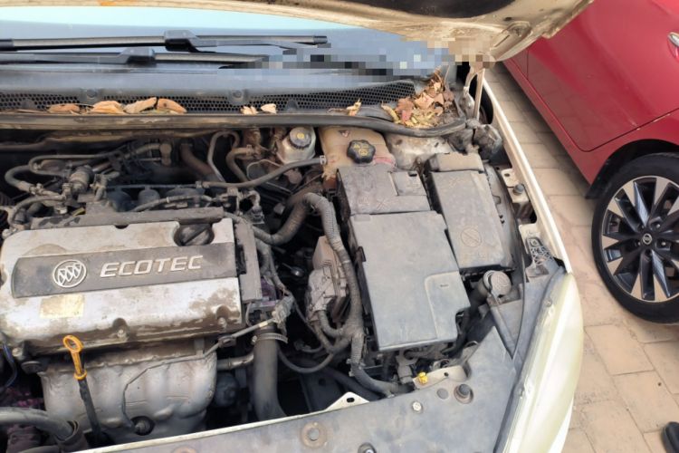 Used Buick GT 2010 GT 1.6L Manual Entry-Level Model Engine Bay Left