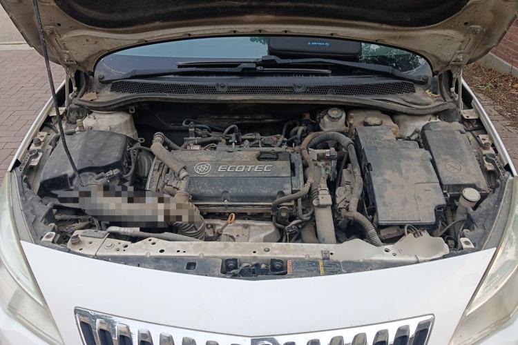 Used Buick GT 2010 XT 1.6T Fashion Sport Edition Engine Bay