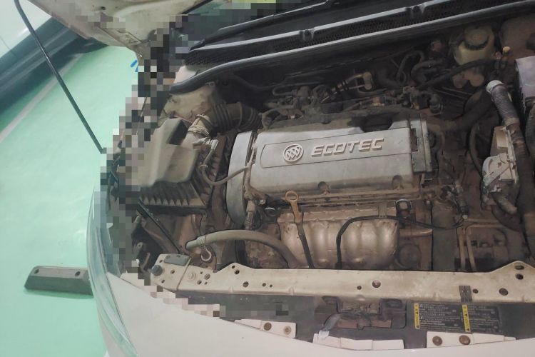 Used Buick GT 2010 XT 1.6L Automatic Fashion Edition Engine Bay Right