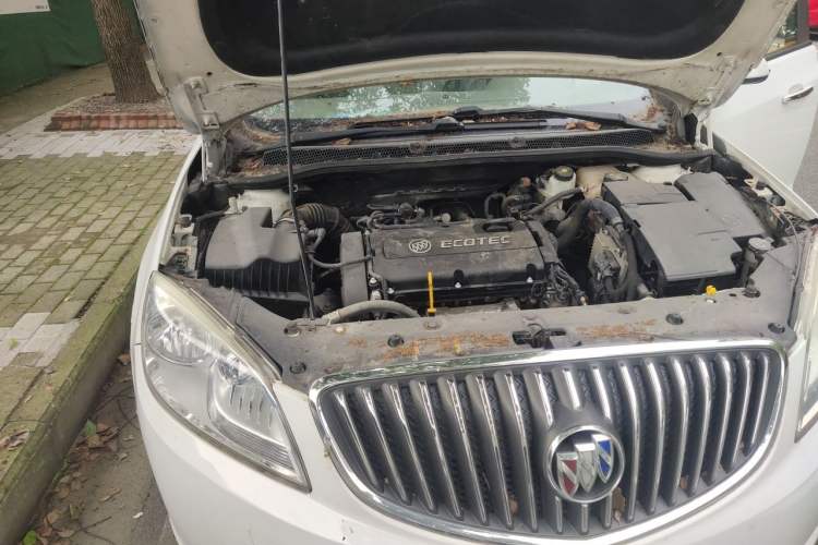 Used Buick GT 2010 GT 1.6L Manual Entry-Level Model Engine Bay Right