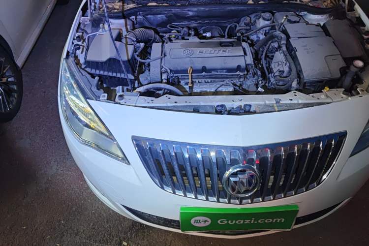 Used Buick GT 2010 XT 1.6L Automatic Fashion Edition Engine Bay Right