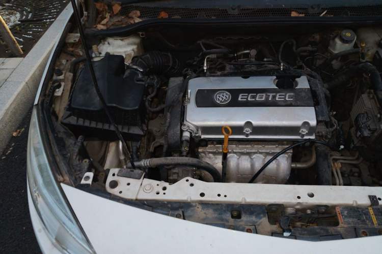 Used Buick GT 2010 XT 1.8L Automatic Fashion Edition Engine Bay Right