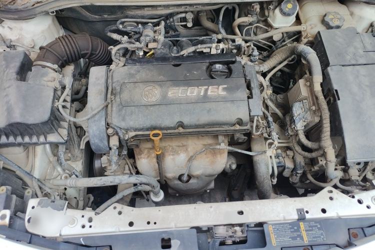 Used Buick GT 2010 XT 1.6L Automatic Fashion Edition Engine Bay