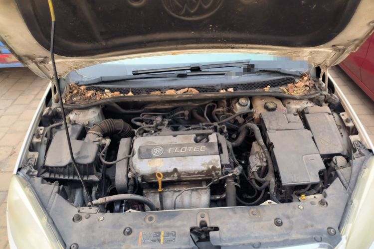 Used Buick GT 2010 GT 1.6L Manual Entry-Level Model Engine Bay