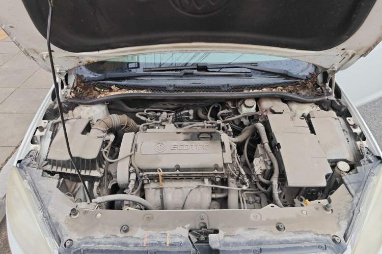 Used Buick GT 2010 GT 1.6L Automatic Fashion Edition Engine Bay