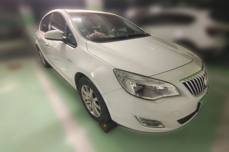 Used Buick GT 2010 XT 1.6L Automatic Fashion Edition Front Right 45 Deg