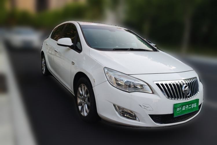 Used Buick GT 2010 XT 1.8L Automatic Fashion Edition Front Right 45 Deg