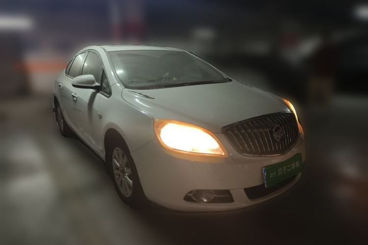 Used Buick GT 2010 GT 1.6L Automatic Fashion Edition Front Right 45 Deg