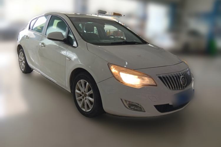 Used Buick GT 2010 XT 1.8L Automatic Fashion Edition Front Right 45 Deg