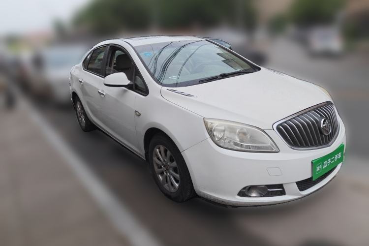 Used Buick GT 2010 GT 1.6L Automatic Fashion Edition Front Right 45 Deg