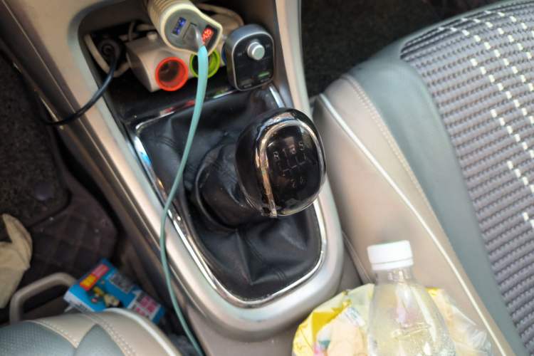 Used Buick GT 2010 GT 1.6L Manual Entry-Level Model Gear Lever
