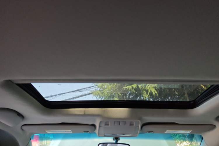 Used Buick GT 2010 XT 1.6L Automatic Fashion Edition Headliner