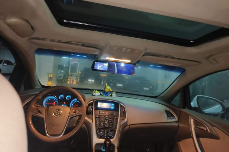 Used Buick GT 2010 GT 1.6L Automatic Fashion Edition Headliner
