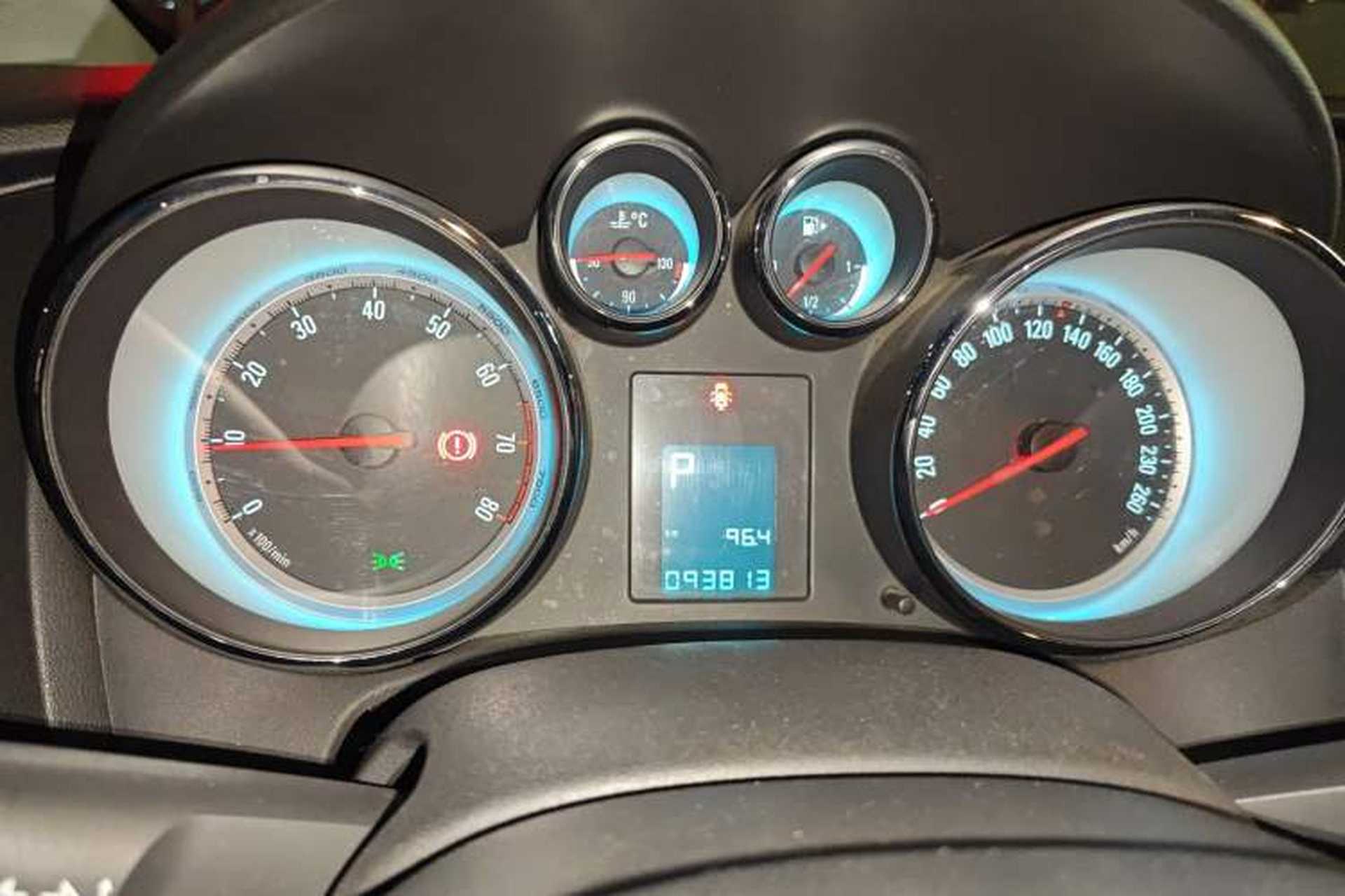 Used Buick GT 2010 XT 1.6L Automatic Fashion Edition Instrument Cluster
