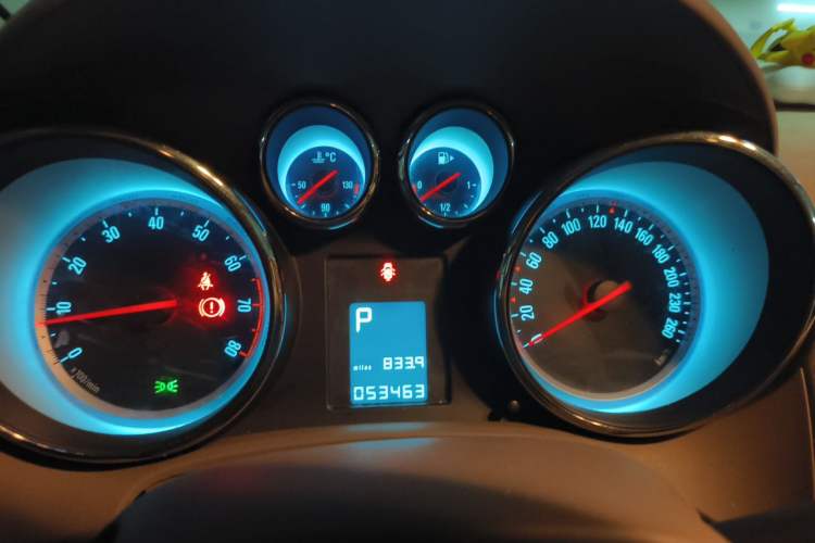 Used Buick GT 2010 GT 1.6L Automatic Fashion Edition Instrument Cluster