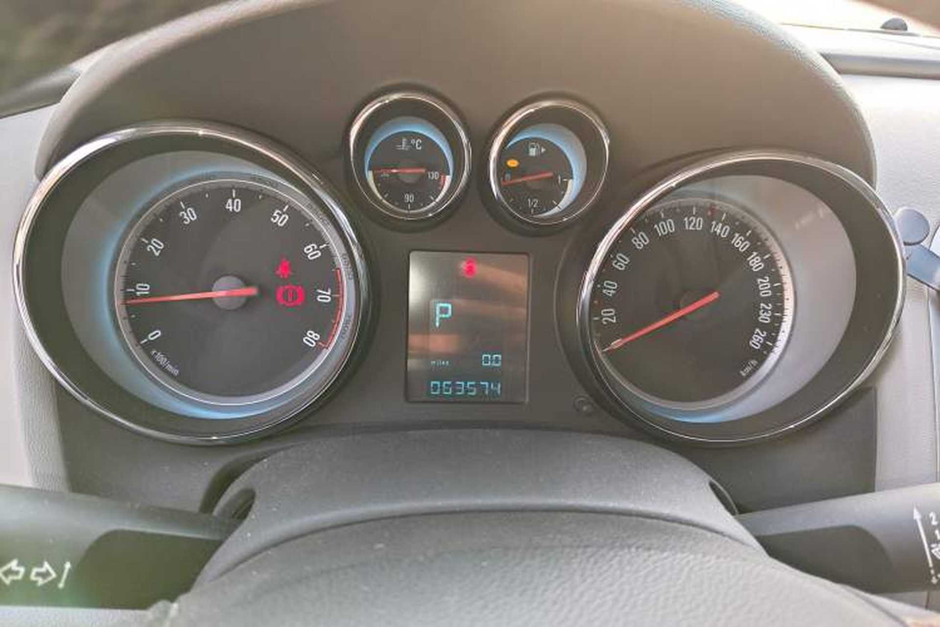 Used Buick GT 2010 XT 1.6L Automatic Fashion Edition Instrument Cluster