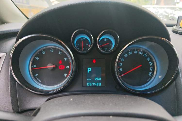 Used Buick GT 2010 XT 1.8L Automatic Fashion Edition Instrument Cluster