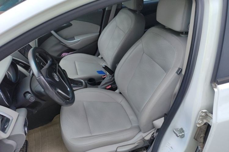 Used Buick GT 2010 XT 1.6L Automatic Fashion Edition Left Front Seat