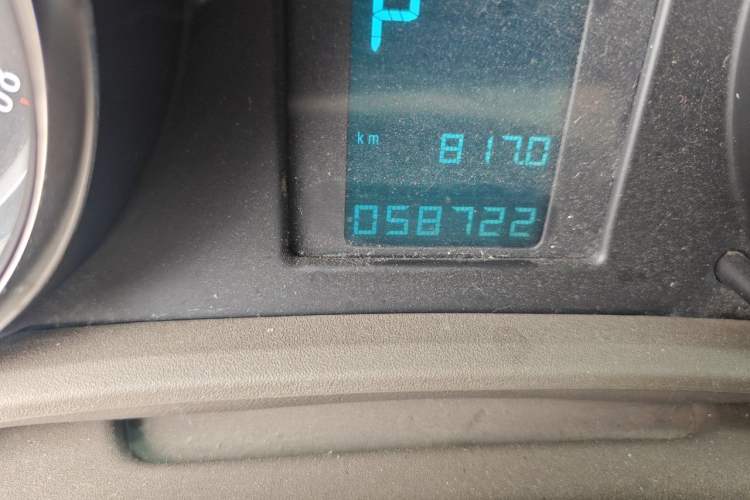 Used Buick GT 2010 GT 1.6L Automatic Fashion Edition Odometer Close Up
