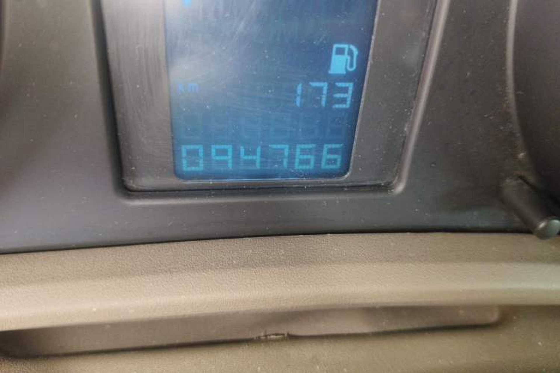 Used Buick GT 2010 GT 1.6L Automatic Fashion Edition Odometer Close Up