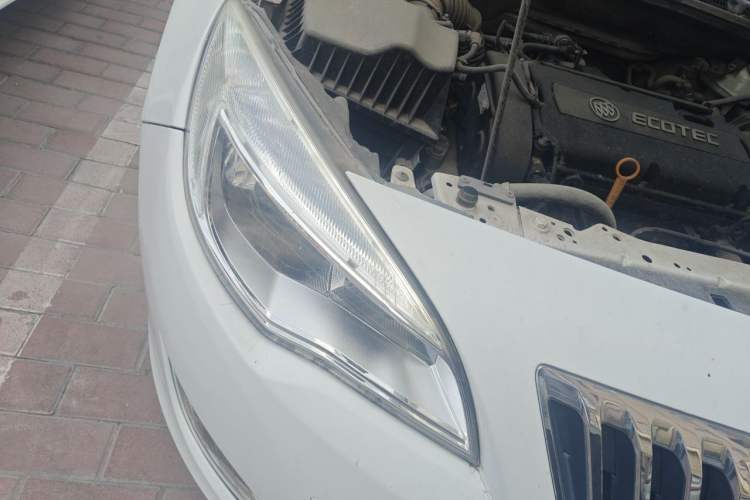 Used Buick GT 2010 XT 1.6L Manual Entry-Level Model Right Front Headlight