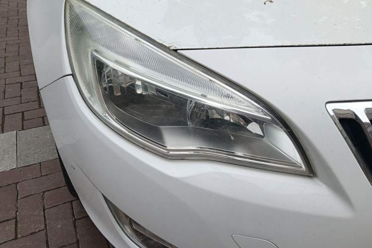 Used Buick GT 2010 XT 1.6T Fashion Sport Edition Right Front Headlight