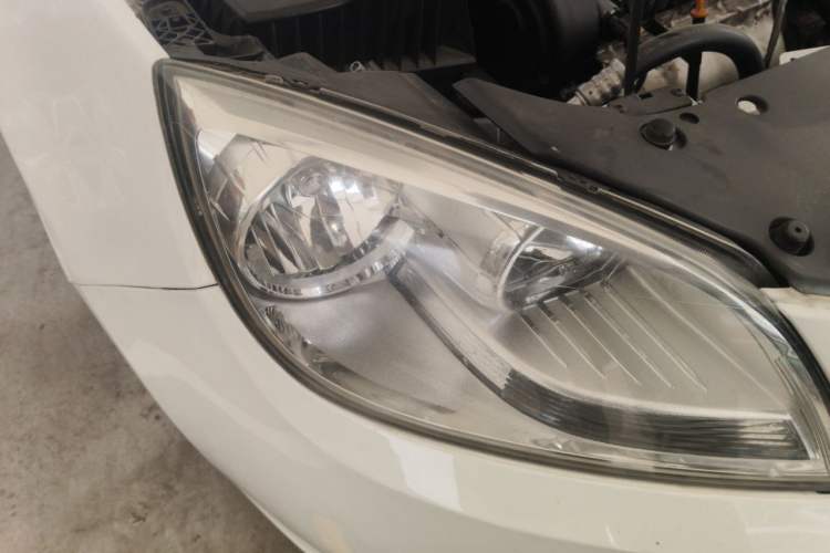 Used Buick GT 2010 GT 1.6L Automatic Fashion Edition Right Front Headlight