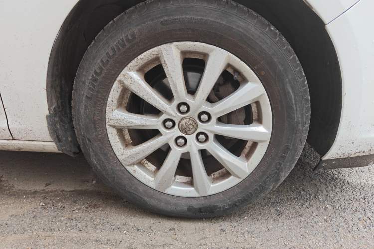 Used Buick GT 2010 GT 1.6L Automatic Fashion Edition Right Front Wheel Hub