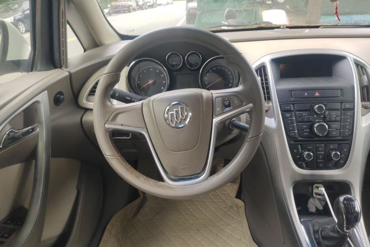 Used Buick GT 2010 GT 1.6L Manual Entry-Level Model Steering Wheel
