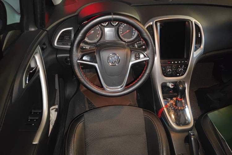 Used Buick GT 2010 XT 1.6L Automatic Fashion Edition Steering Wheel