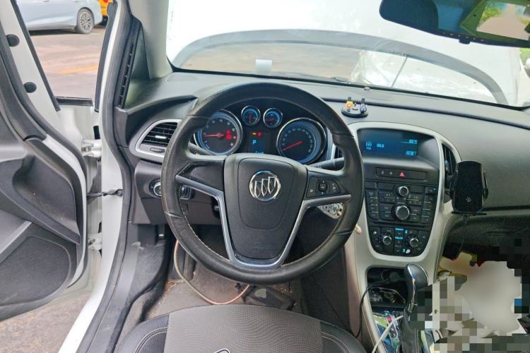 Used Buick GT 2010 XT 1.8L Automatic Fashion Edition Steering Wheel