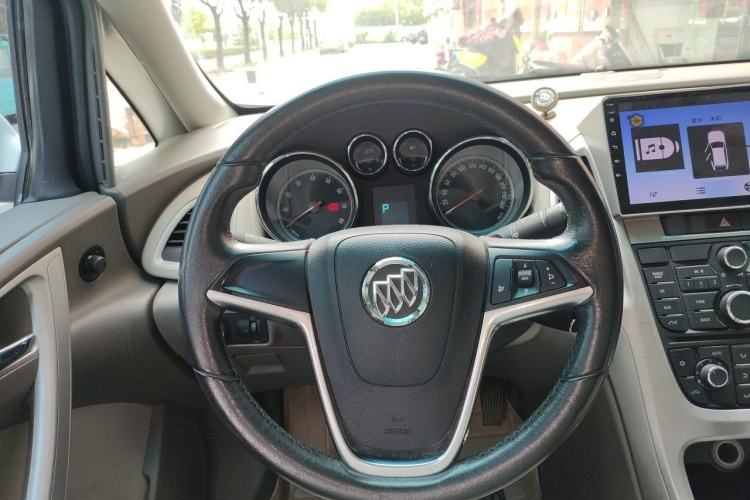 Used Buick GT 2010 XT 1.6L Automatic Fashion Edition Steering Wheel