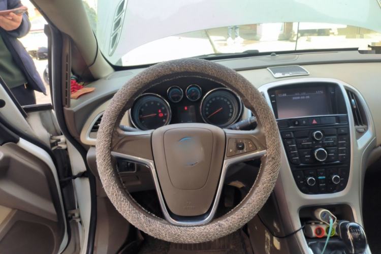 Used Buick GT 2010 GT 1.6L Manual Entry-Level Model Steering Wheel