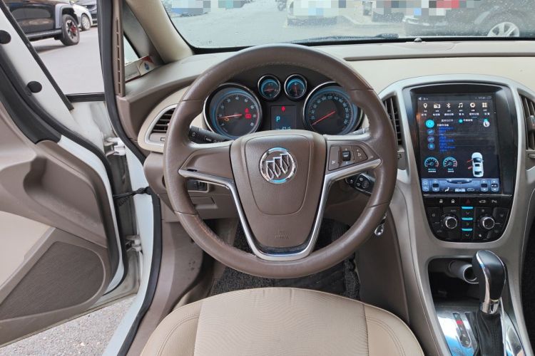 Used Buick GT 2010 GT 1.6L Automatic Fashion Edition Steering Wheel