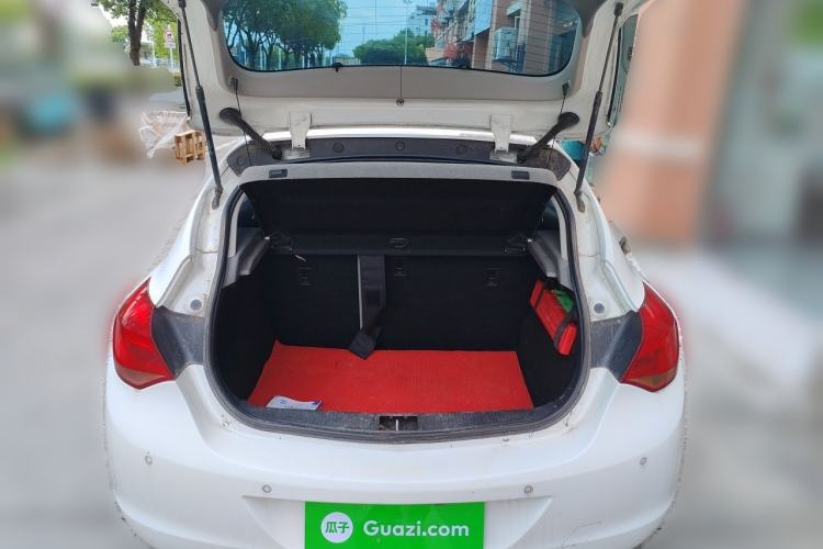 Used Buick GT 2010 XT 1.6L Automatic Fashion Edition Trunk