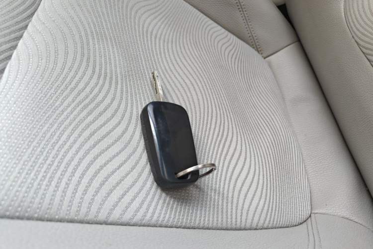 Used Buick GT 2010 XT 1.6L Manual Entry-Level Model Vehicle Key