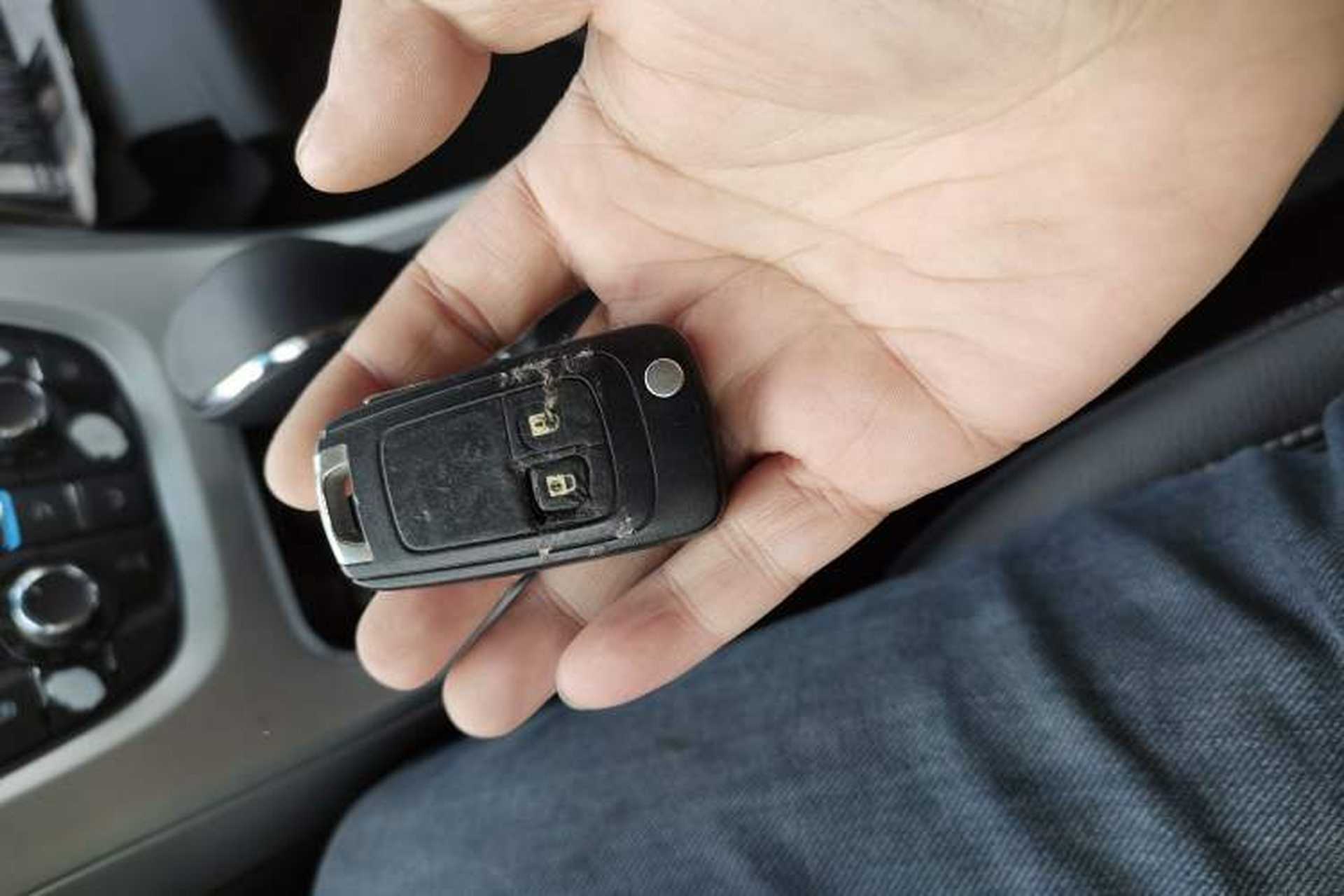 Used Buick GT 2010 XT 1.8L Automatic Deluxe Edition Vehicle Key
