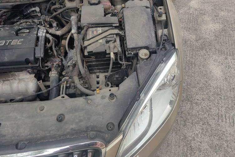 Used Buick GT 2010 GT 1.6L Automatic Fashion Edition Engine Bay Left