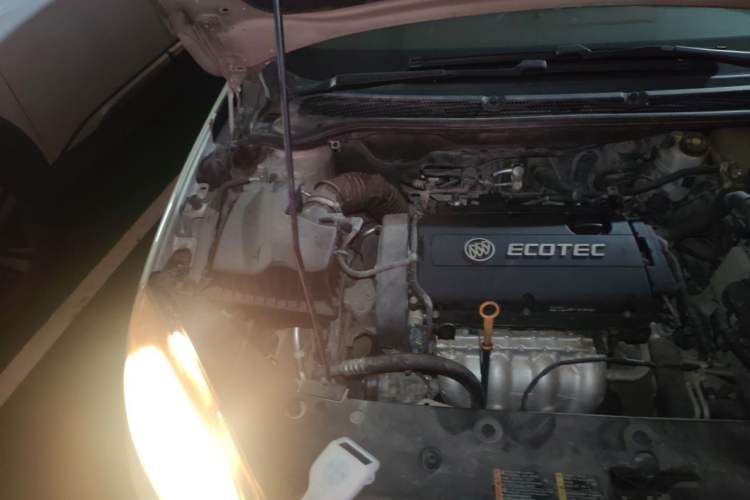 Used Buick GT 2010 GT 1.6L Automatic Fashion Edition Engine Bay Right
