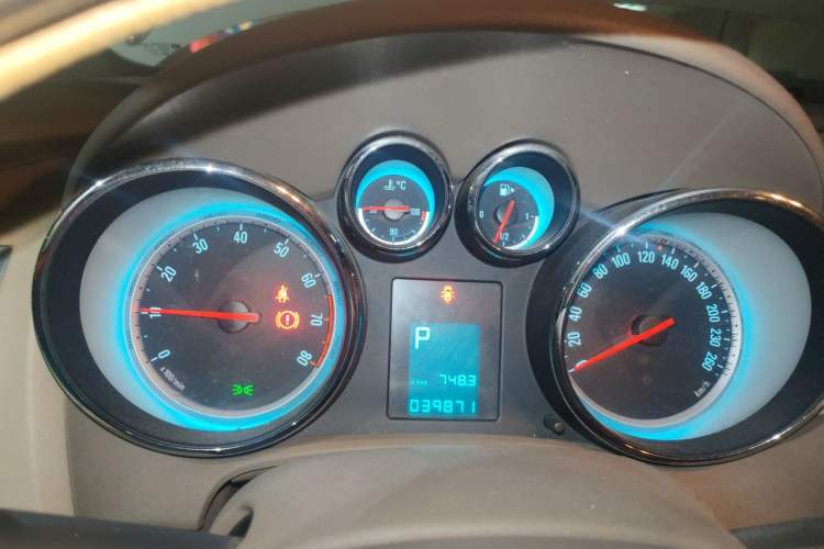 Used Buick GT 2010 GT 1.6L Automatic Fashion Edition Instrument Cluster