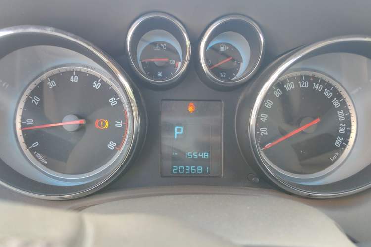 Used Buick GT 2010 GT 1.6L Automatic Fashion Edition Instrument Cluster