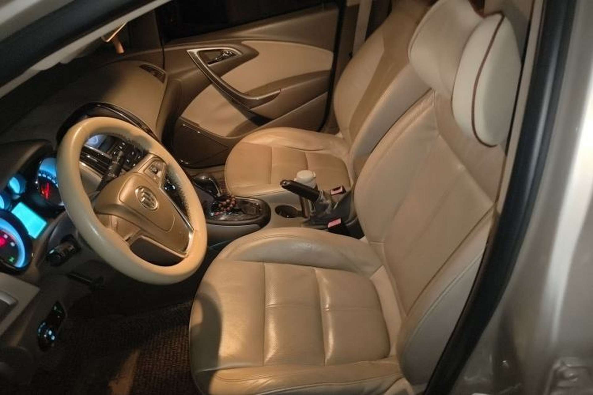 Used Buick GT 2010 GT 1.8L Automatic Luxury Edition Left Front Seat