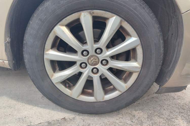 Used Buick GT 2010 GT 1.6L Automatic Fashion Edition Right Front Wheel Hub