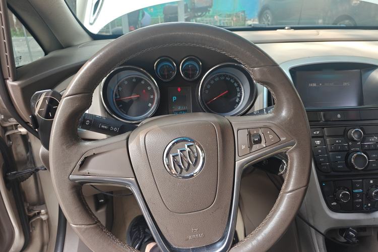 Used Buick GT 2010 GT 1.6L Automatic Fashion Edition Steering Wheel