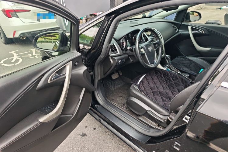Used Buick GT 2011 GT 1.6T Fashion Sport Edition Leather Model Driver Seat