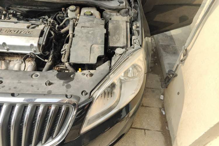 Used Buick GT 2011 GT 1.8L Automatic Fashion Edition Leather Model Engine Bay Left